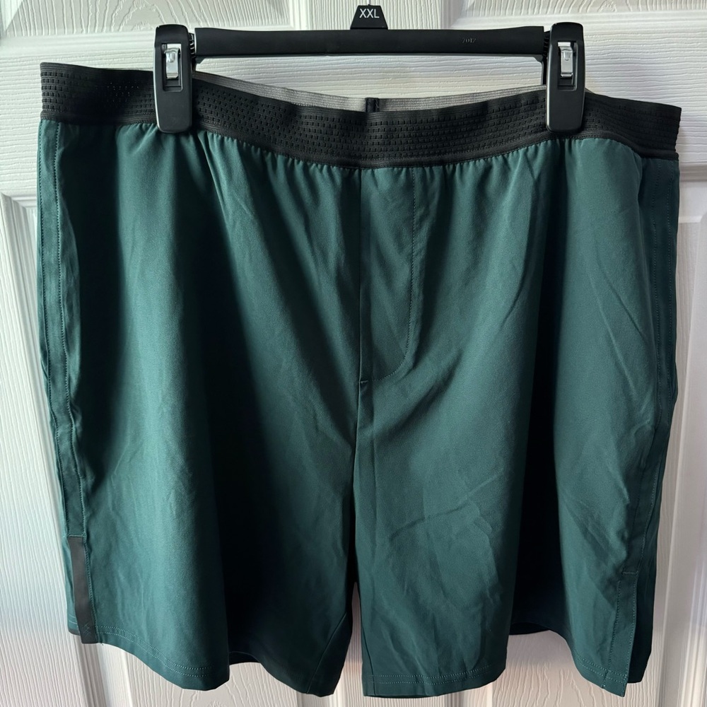 🆕 Brand New RHONE 6” Swift Short - Lined